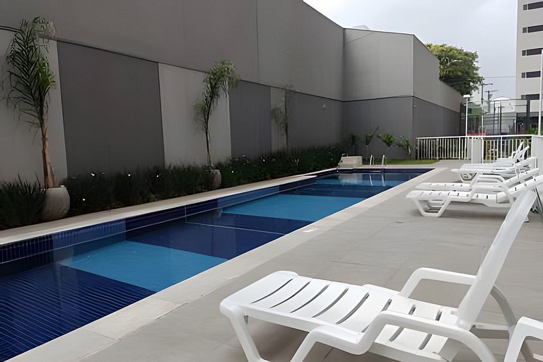 Flat completo com piscina, 50m do metrô Brás!