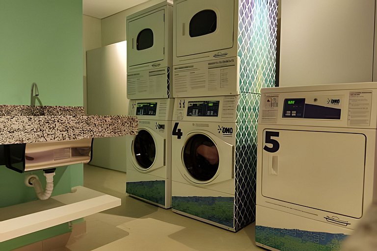 Flat aconchegante com piscina, 100m do metrô Brás