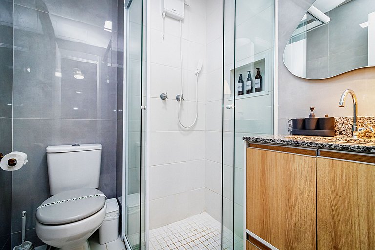 Luxo com Piscina ao Lado do Metrô Brás
